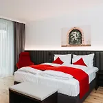 Отель Hotel-restaurant Grambacher I Free Parking I Self Check-in Грац