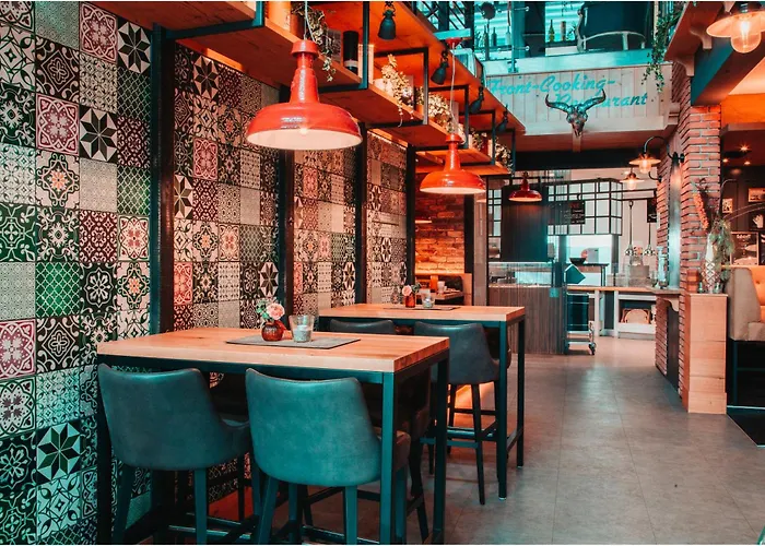 Hotel-restaurant Grambacher I Free Parking I Self Check-in فندق